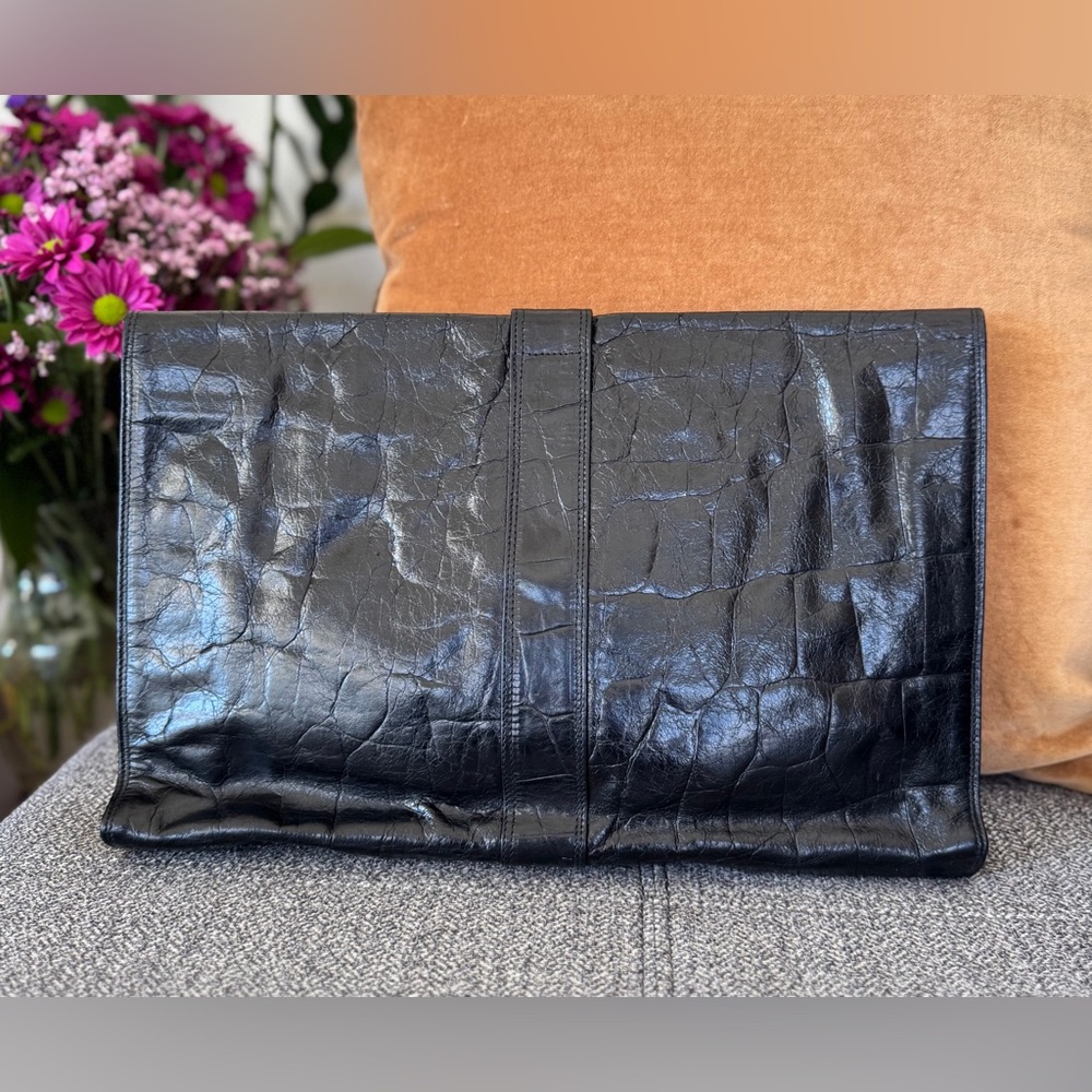Danielle Nicole Black Croc-Embossed Large Clutch with Gold Hardware - Picture 2 of 12